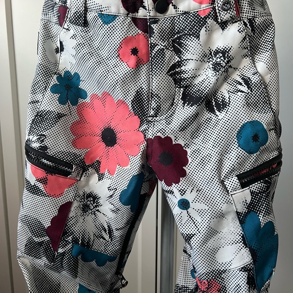 Burton Girls' Elite 2L Cargo Snow Pants Size S black/white floral ski snow